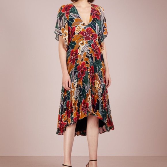 NWOT Club Monaco Zorbina pleated dress - Picture 3 of 4